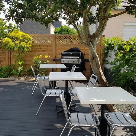 Deluxe, Voyages D'affaires. Guest house